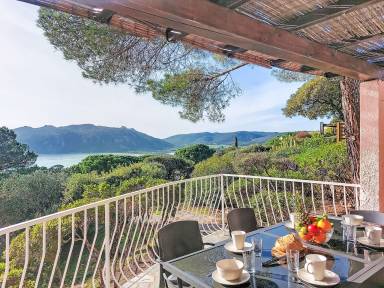 Fantastico appartamento totalmente attrezzato con giardino, piscina e griglia | Vista sulla montagna