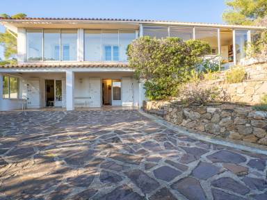 160 m² House