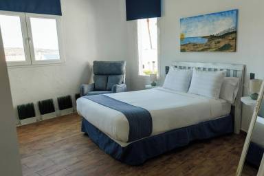 Aparthotel con terraza, piscina y jardín | Vistas a la piscina