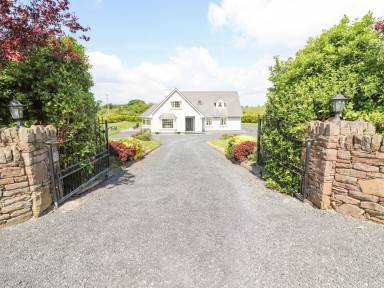 Cottage Shannera Lower