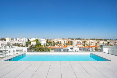 100 m² Apartment