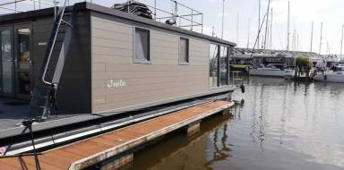 40 m² Hausboot