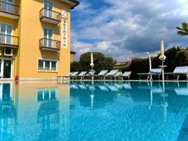 Affascinante appartamento a Bardolino con giardino e piscina