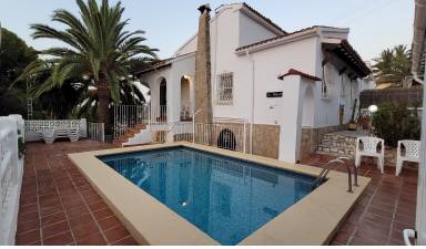 Alquileres y casas de vacaciones en Teulada, Alicante - HomeToGo