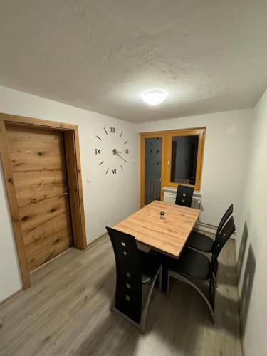 Apartma Praprotno