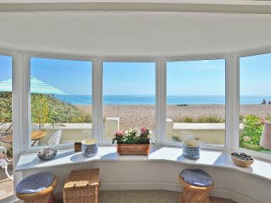 Cottage with garden | Lake view