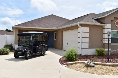 Villa  Summerfield