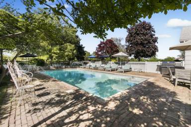 278 m² House