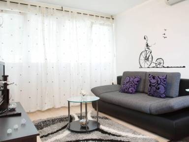 Apartamento vacacional con jardín