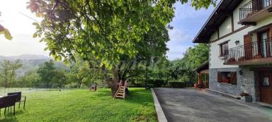 Espectacular casa rural apropiada para familias con jardín | Vistas al jardín