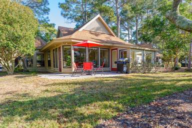 House Pet-friendly The Village of Baytowne Wharf