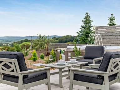 Fully equipped lodge with barbecue & hot tub | Pets are welcome