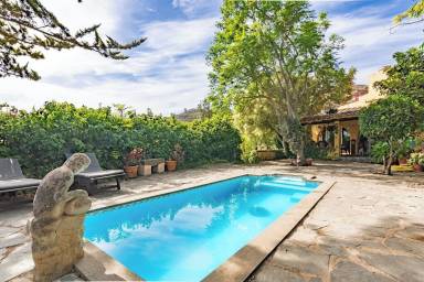 260 m² House