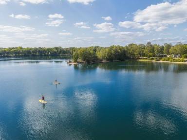 Familienfreundlicher toller Bungalow mit Terrasse, Sauna und beheiztem Pool | Neben dem Strand | Haustiere sind willkommen