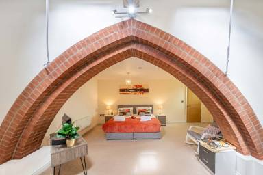 120 m² Apartment