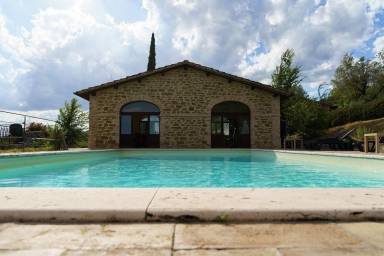 Apartment Pool Valfabbrica