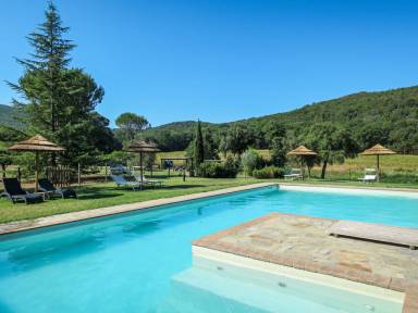 Ferienhaus mit Pool, Terrasse und Garten für 4 Gäste mit Hund in
Roccastrada, Toskana