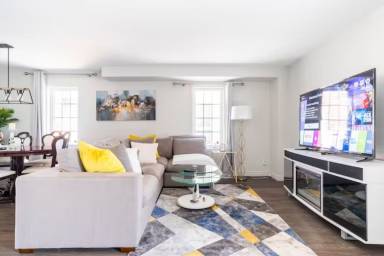House East Credit