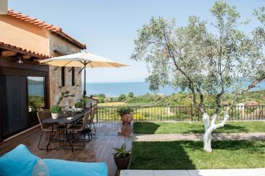 Casa con piscina privata, barbecue e terrazza | Vista sull'acqua