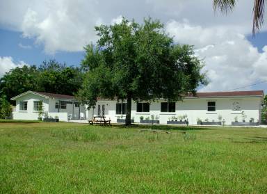 Farmhouse Homestead