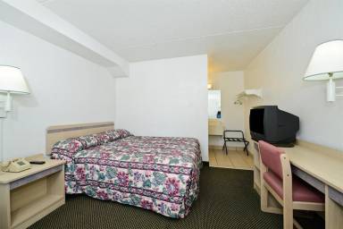 Motel  Charleston Township