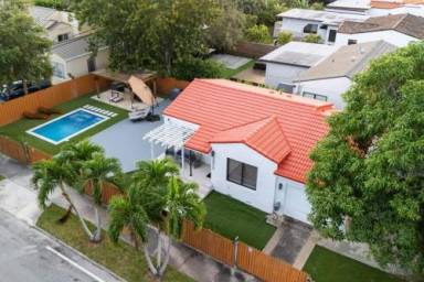 232 m² House