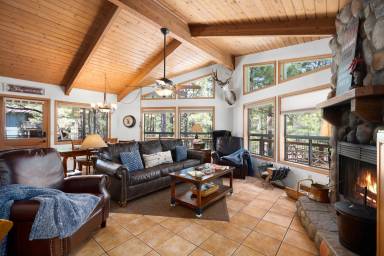 Cabin Munds Park