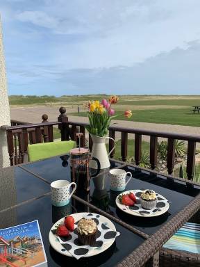Chalet Bacton
