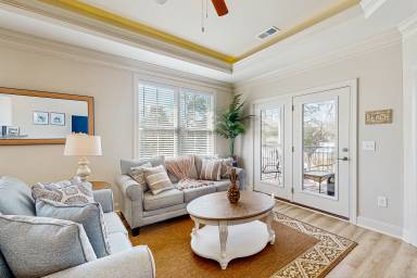 119 m² Condo