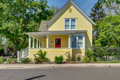 House  Salem