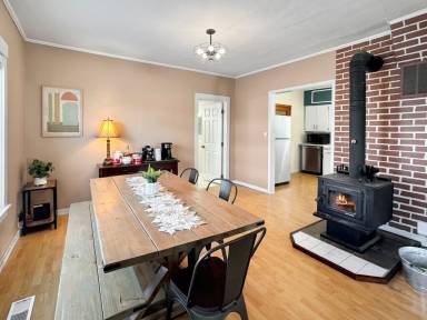 Cabin with terrace, garden & BBQ | City view