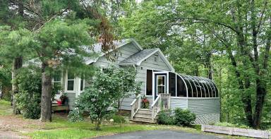 Airbnb  Mahone Bay
