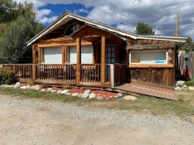 Cabin Twin Lakes
