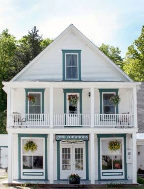 House  Plymouth