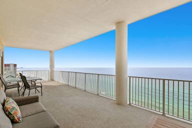 152 m² Condo