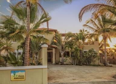 House Todos Santos