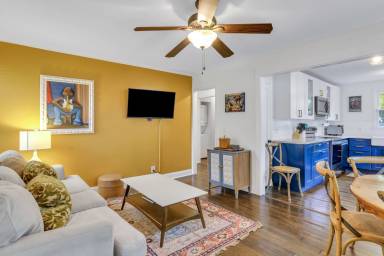House  Hanahan