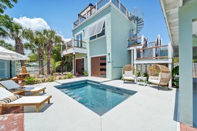 Apartment  Snug Harbor Estates