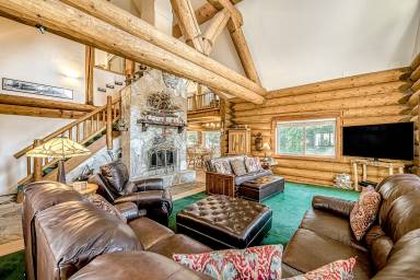 Chalet Lakeshore