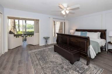 Condo Sea Island