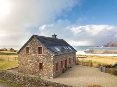 House Ballyferriter Village