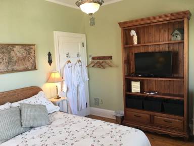 Bed and breakfast  Ludington