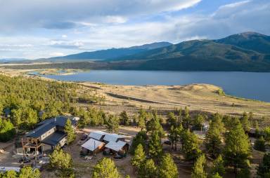 Cabin  Twin Lakes