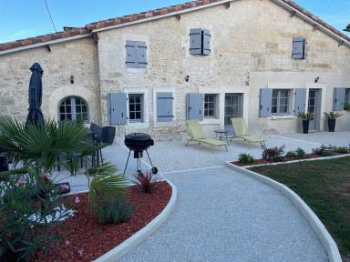 Cottage adapté aux familles avec jardin, terrasse et jacuzzi