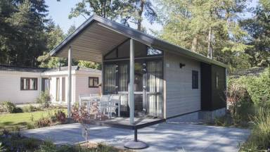 Ferienhaus mit Garten, Pool und Terrasse