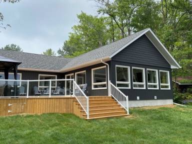 Cottage Buckhorn