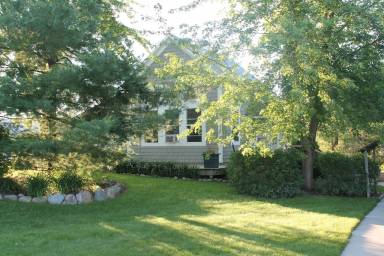 House Yard Suttons Bay