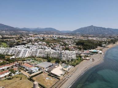 254 m² House