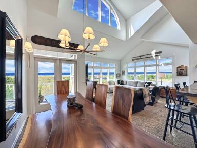 Hus  Long Beach