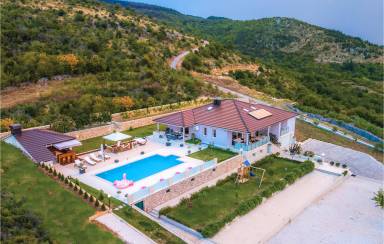444 m² Dom